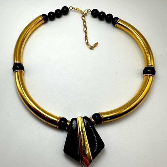14" Vintage, Black Acrylic, Possible Avon Statement necklace in gold tone! - Picture 1 of 13
